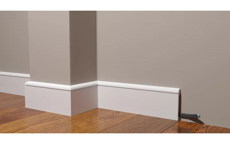 DD715 Плинтус (90х13х2000) ДекорДизайн